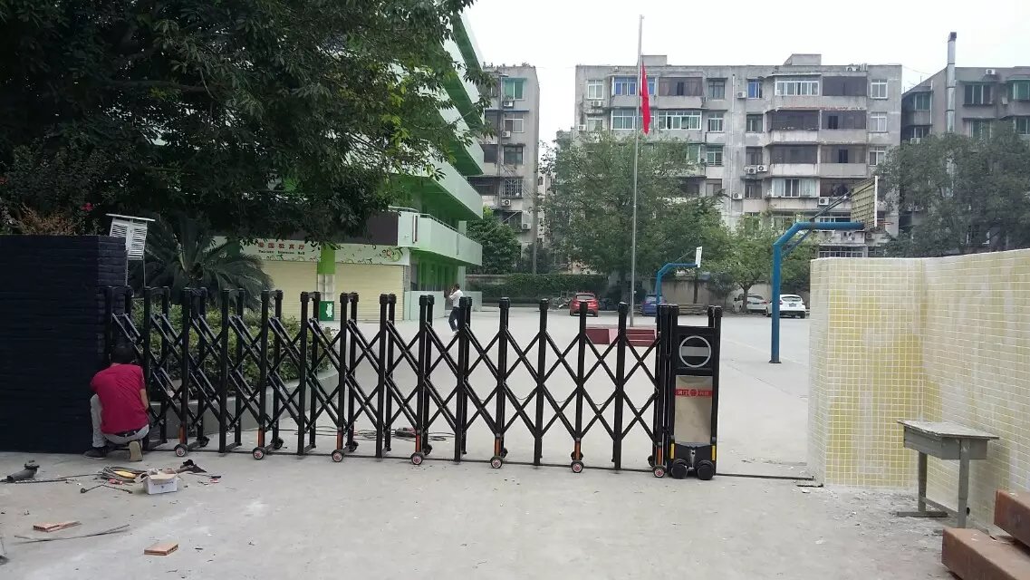 阜阳颍州区阜阳颍州区深圳市伸缩门